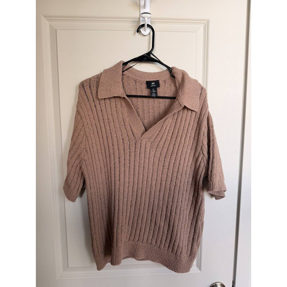 NWT HM Mens Loose Fit Ribbed Knit Polo Shirt Tan Neutral Short Sleeve Sweater L